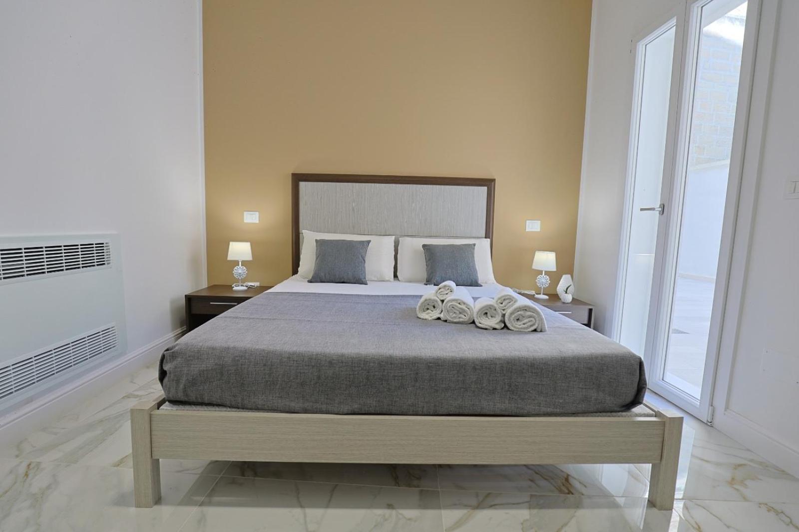 Palazzo Cavour Bed & Breakfast Lecce Exterior photo